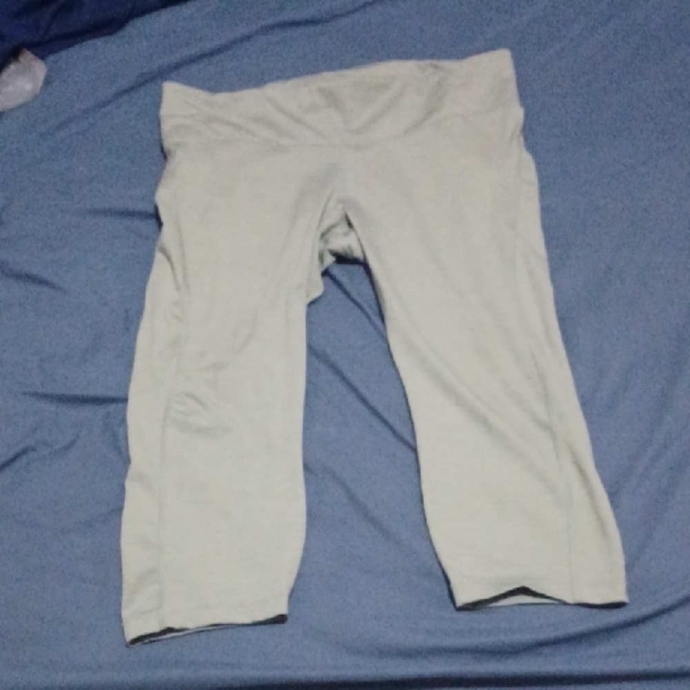 FREE Nike Women's Dri-Fit Plus Size Leggings Size 2X